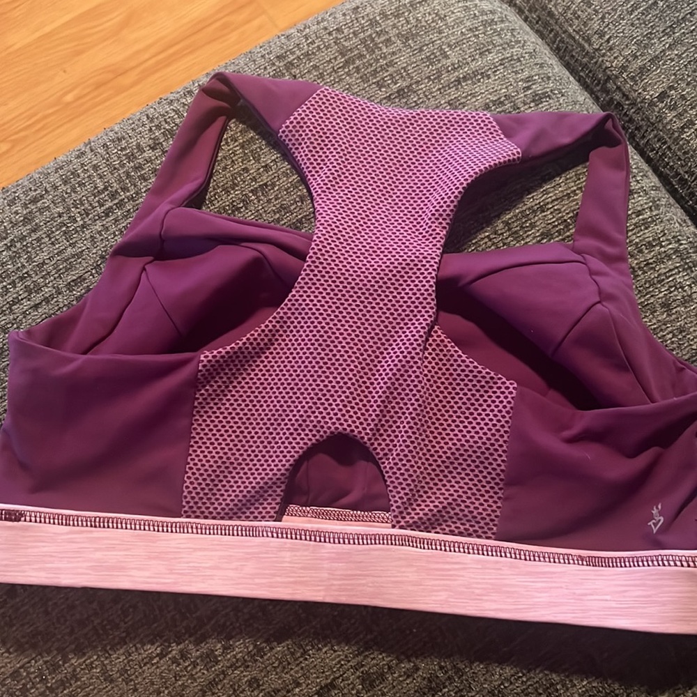 Torrid Purple Mesh Racerback Sports Bra size 0 (L) - Picture 4 of 6